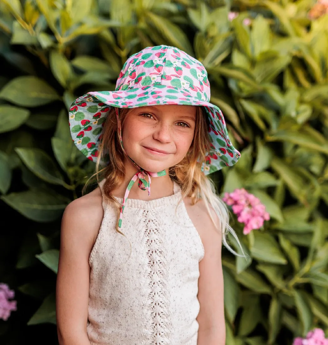 ACORN KIDS - STRAWBERRY WIDE BRIM REVERSIBLE SUNHAT: PINK/BLUE