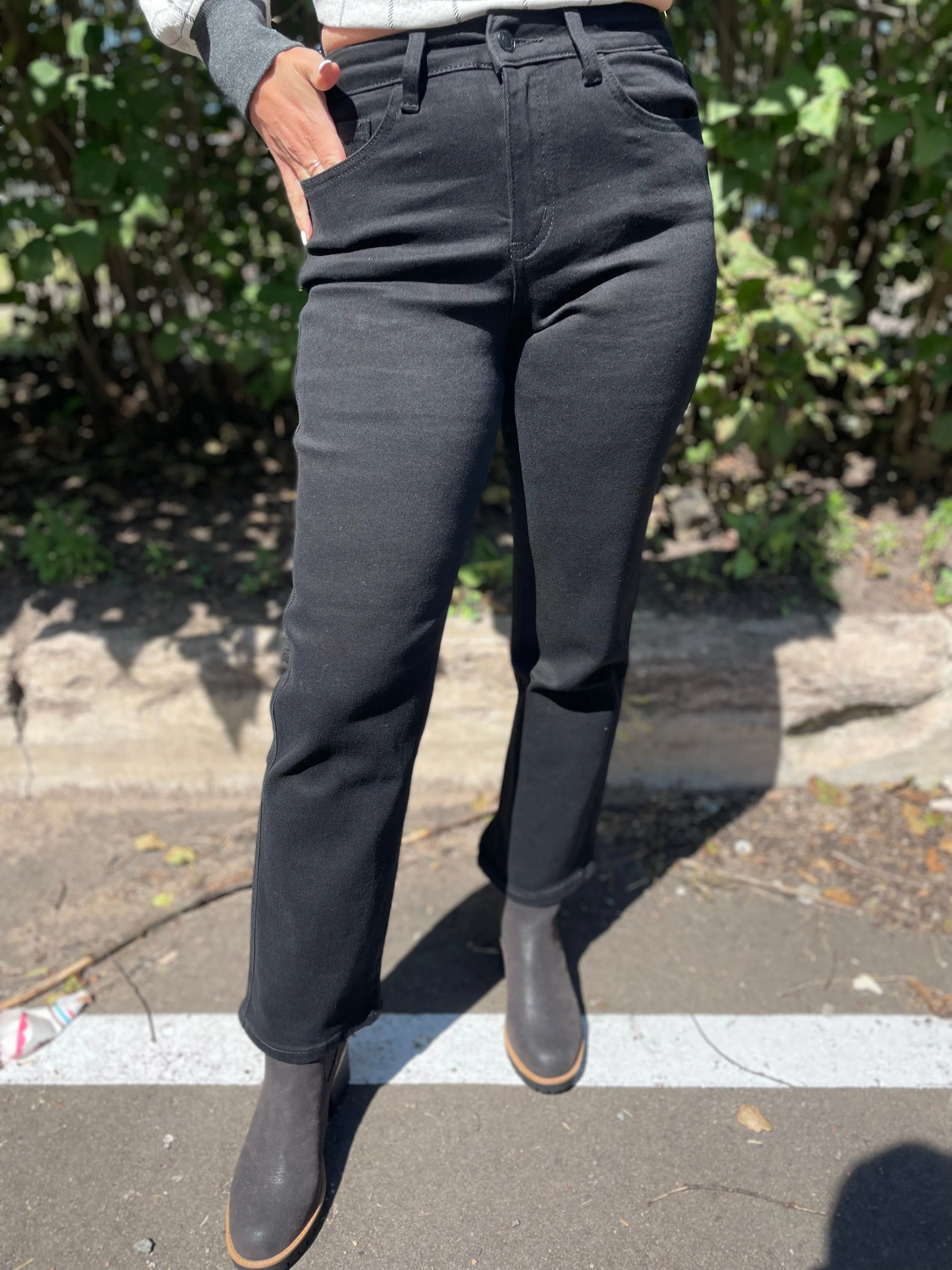 Vervet High Rise Ankle Straight
