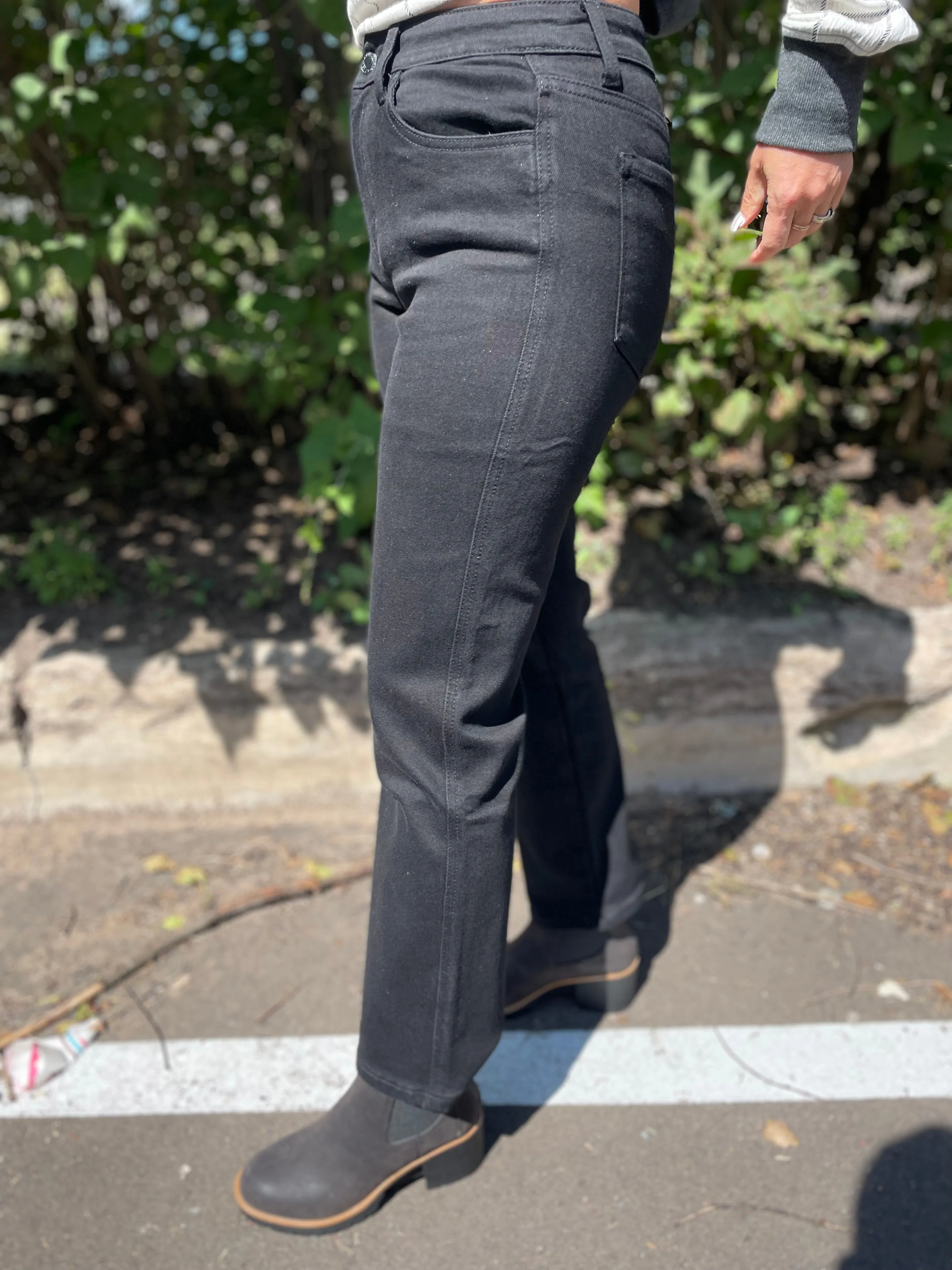 Vervet High Rise Ankle Straight